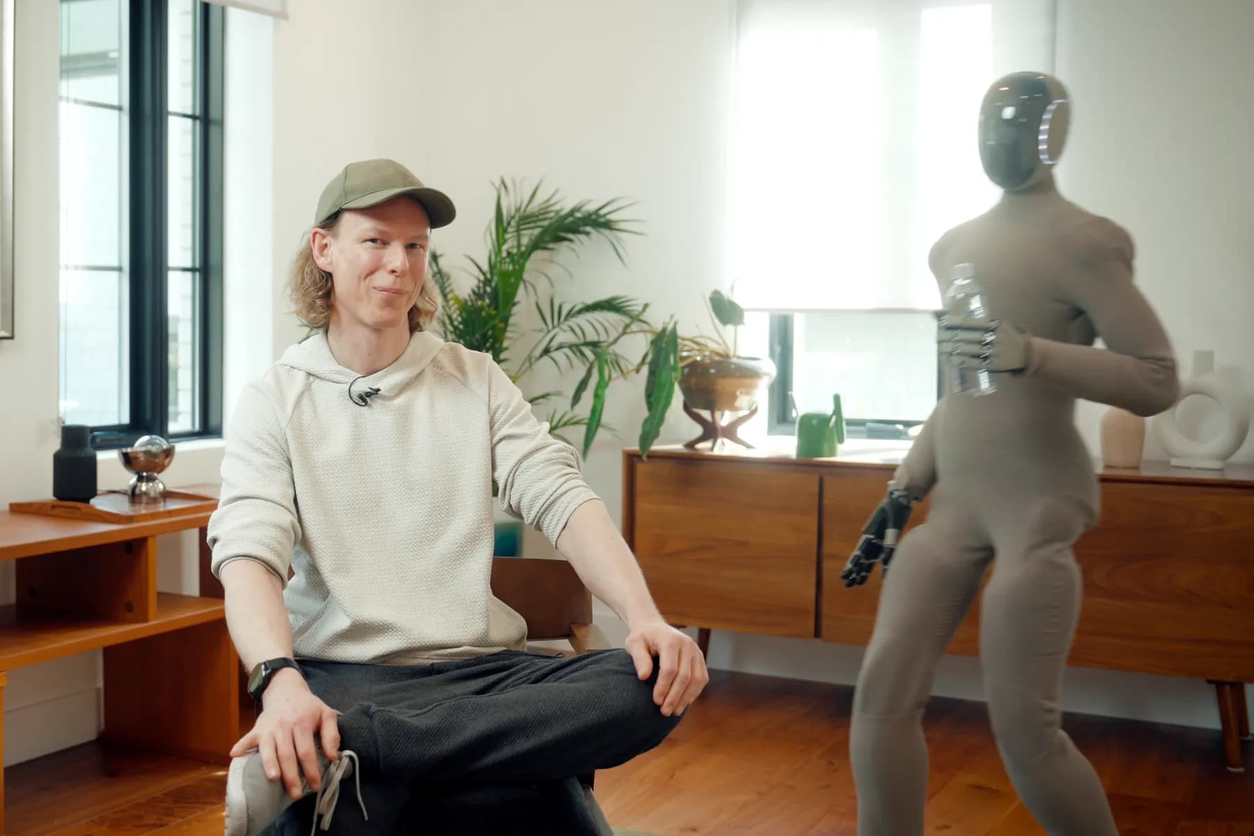 This Humanoid Robot Just Got Human-Level Hands. Here's the Man Behind It