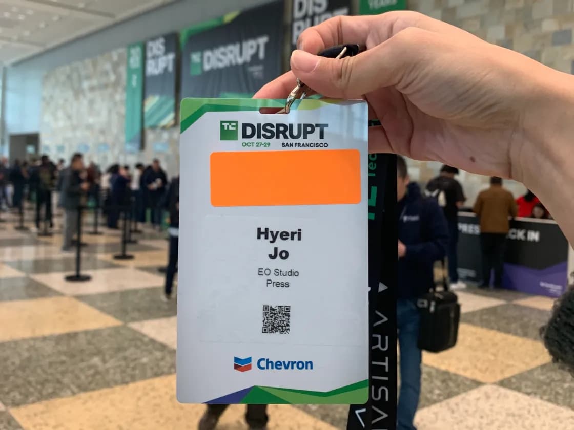 Disrupt badge