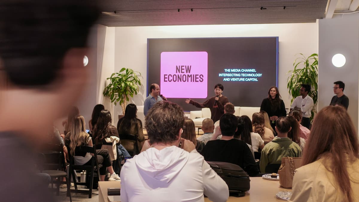 Ollie Forsyth and Taeyong Kim open the summit with the first session's speakers, Photo by EO